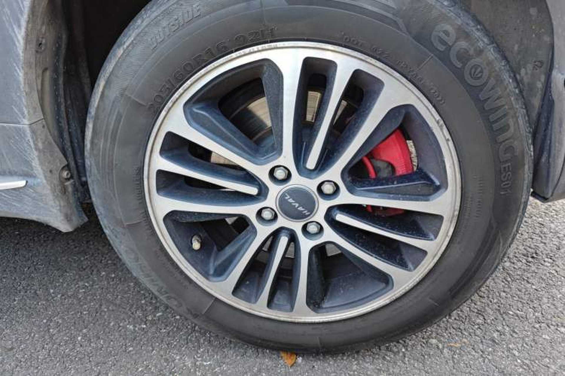 Used Haval H1 2016 Revised Version Blue Badge 1.5L AMT Luxury Edition Right Front Wheel Hub