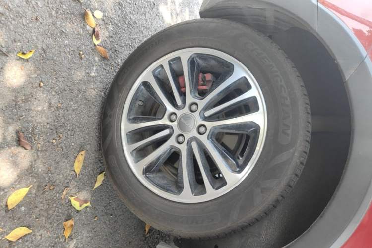 Used Haval H1 2016 Revised Version Blue Badge 1.5L AMT Luxury Edition Right Rear Wheel Hub