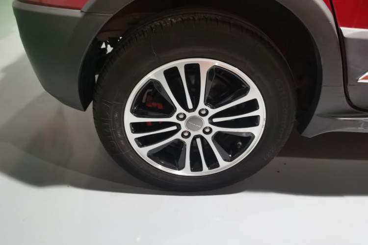 Used Haval H1 2016 Blue Label 1.5L AMT Luxury Model Right Rear Wheel Hub