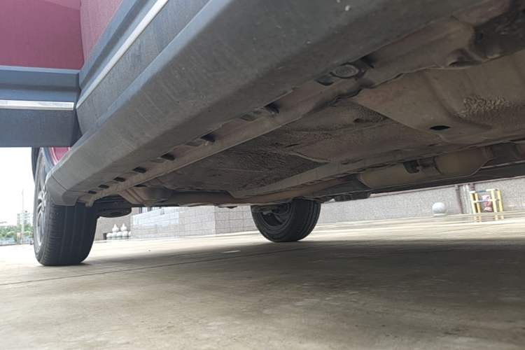 Used Haval H1 2016 Blue Label 1.5L AMT Luxury Model Right Side Sill