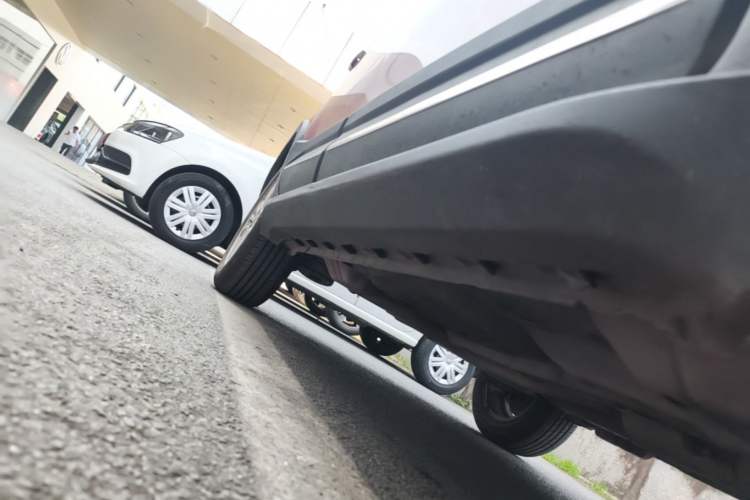 Used Haval H1 2016 Blue Label 1.5L Manual Urban Model Right Side Sill