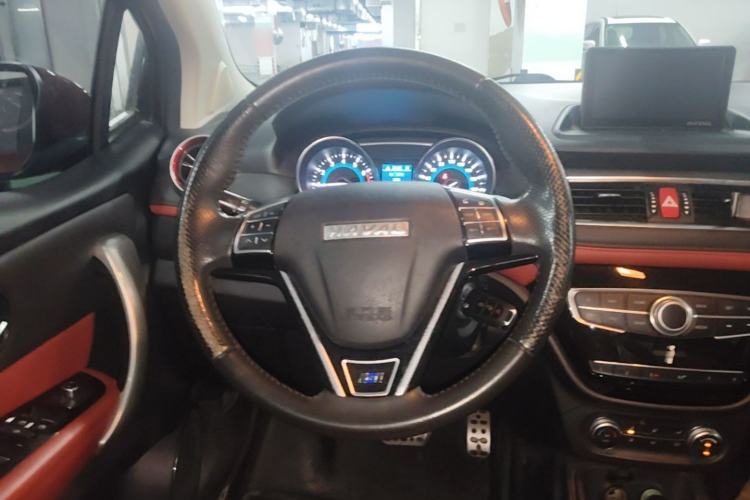 Used Haval H1 2016 Revised Version Blue Badge 1.5L AMT Luxury Edition Steering Wheel