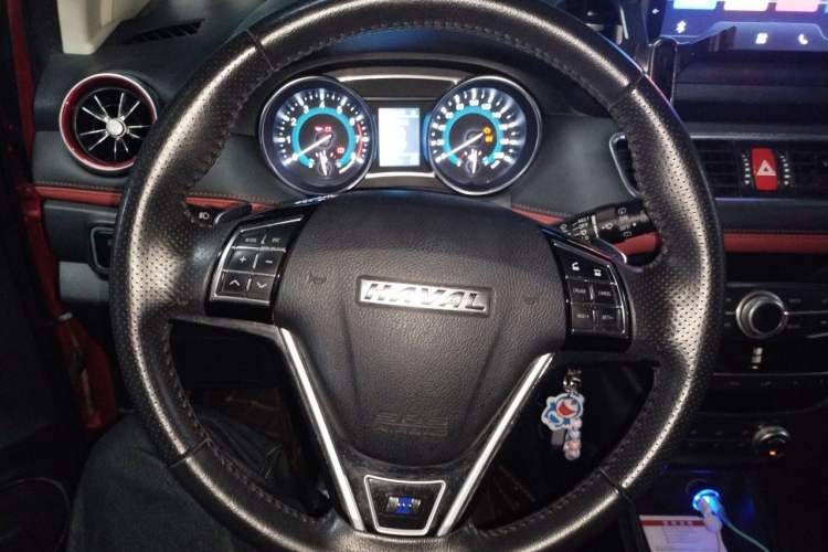 Used Haval H1 2016 Revised Version Blue Badge 1.5L AMT Luxury Edition Steering Wheel