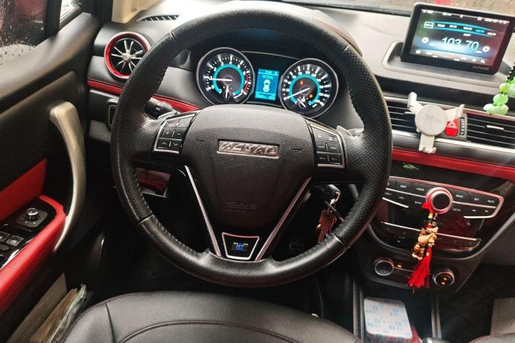 Used Haval H1 2016 Revised Version Blue Badge 1.5L AMT Luxury Edition Steering Wheel