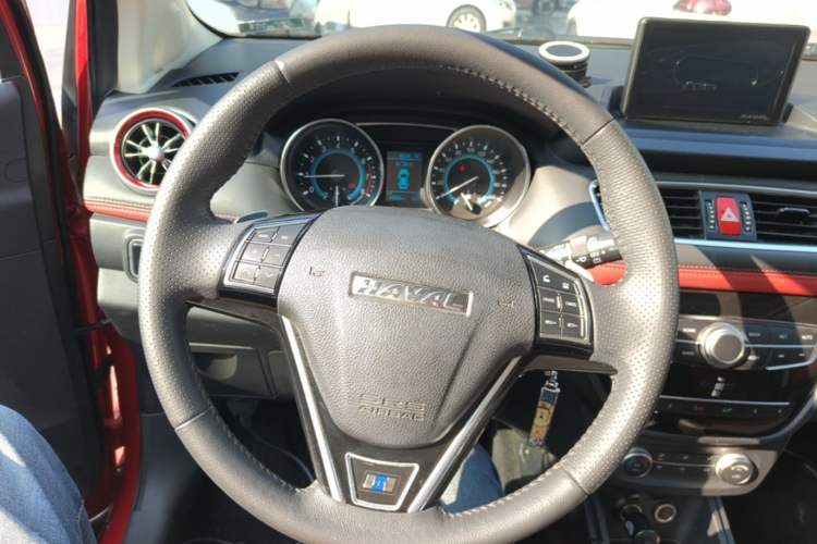 Used Haval H1 2016 Revised Version Blue Badge 1.5L AMT Luxury Edition Steering Wheel