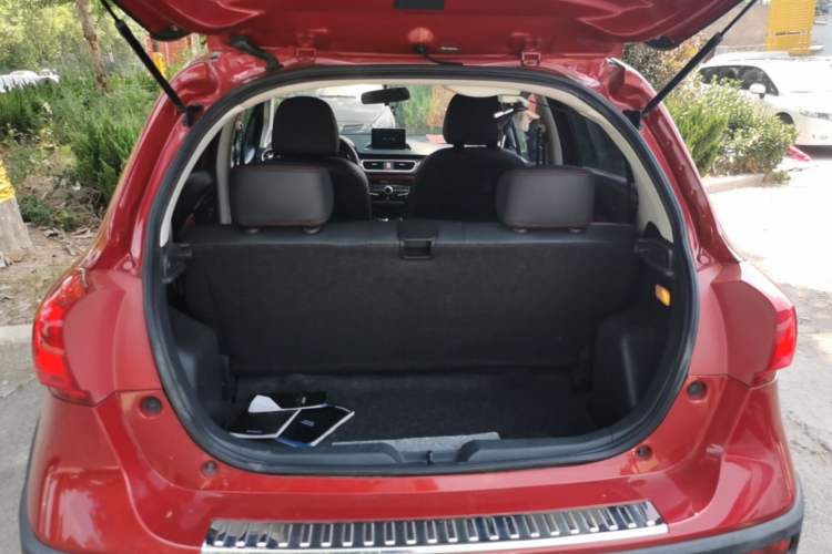Used Haval H1 2016 Revised Version Blue Badge 1.5L Manual Comfort Edition Trunk