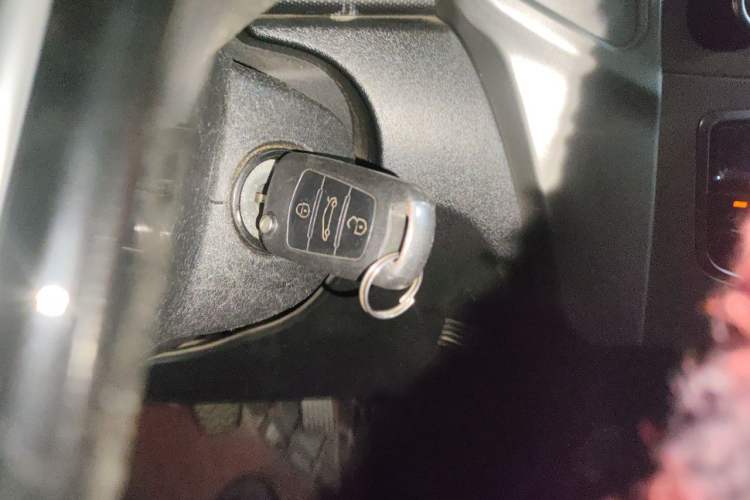 Used Haval H1 2016 Red Label 1.5L Manual Luxury Model Vehicle Key