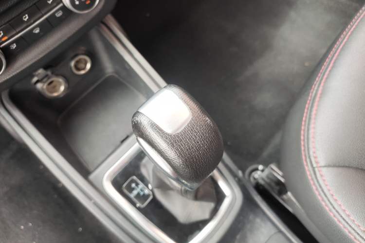 Used Haval H1 2016 Blue Label 1.5L AMT Luxury Model Gear Lever
