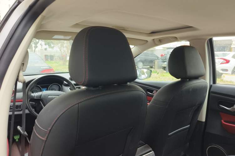 Used Haval H1 2016 Revised Version Blue Badge 1.5L AMT Luxury Edition Headliner