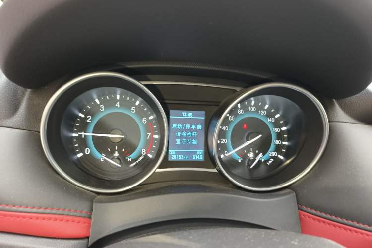 Used Haval H1 2016 Revised Version Blue Badge 1.5L AMT Luxury Edition Instrument Cluster