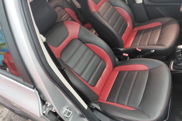 Used Haval H1 2016 Blue Label 1.5L AMT Luxury Model Right Front Seat