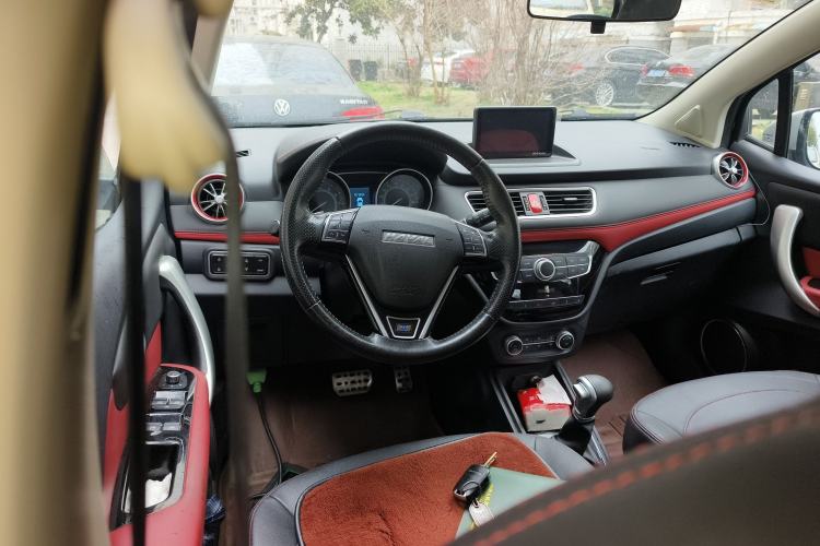 Used Haval H1 2016 Revised Version Blue Badge 1.5L AMT Luxury Edition Steering Wheel