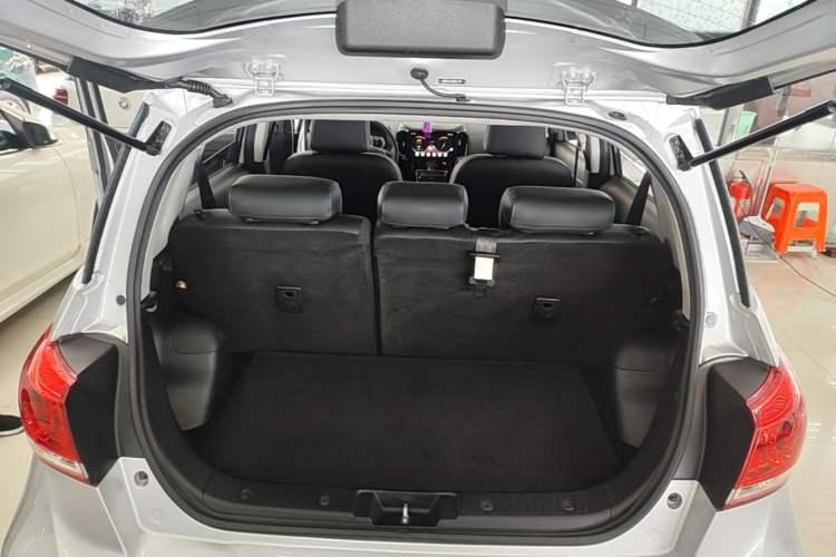 Used Haval H1 2016 Red Label 1.5L AMT Comfort Model Trunk