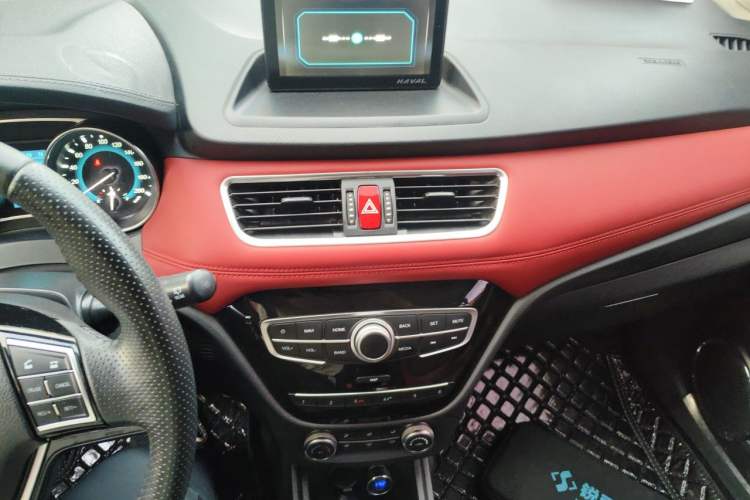 Used Haval H1 2016 Blue Label 1.5L AMT Luxury Model Audio And AC Panel