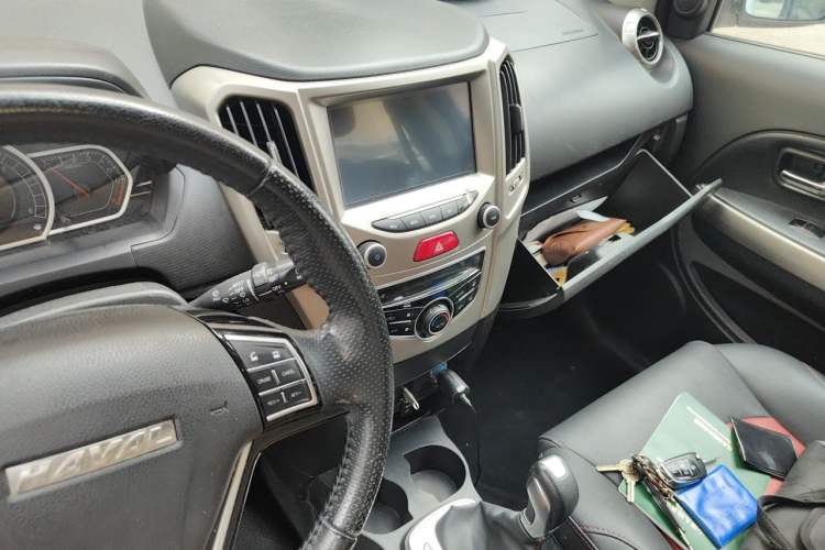 Used Haval H1 2016 Red-Label 1.5L AMT Luxury Model Audio And AC Panel