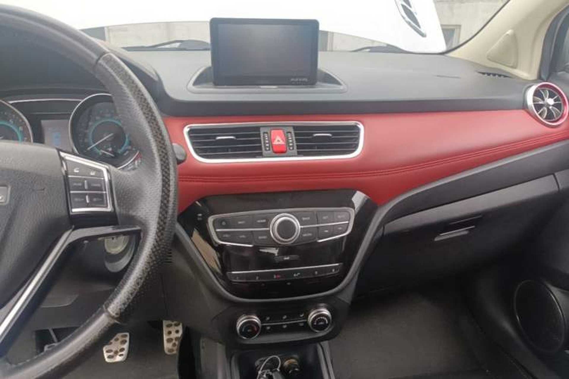 Used Haval H1 2016 Blue Label 1.5L Manual Luxury Model Audio And AC Panel