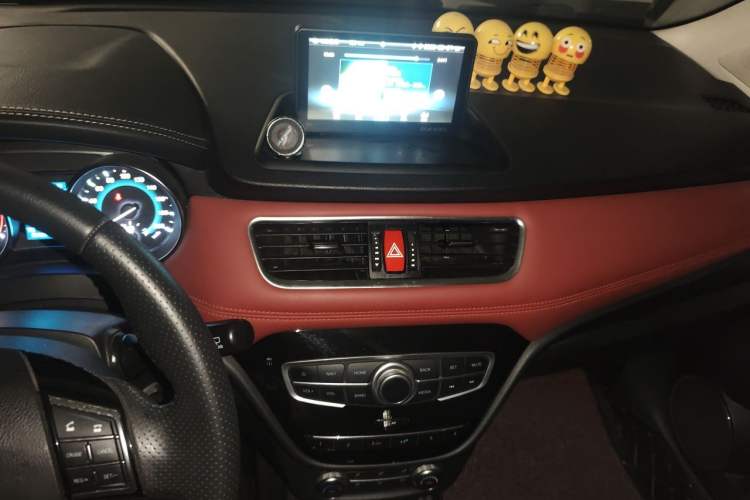 Used Haval H1 2016 Blue Label 1.5L AMT Luxury Model Audio And AC Panel