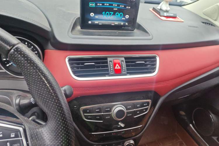 Used Haval H1 2016 Blue Label 1.5L AMT Luxury Model Audio And AC Panel