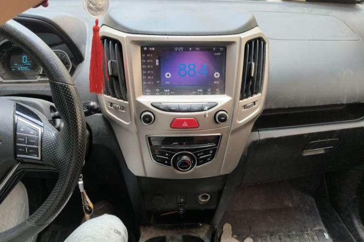 Used Haval H1 2016 Red Label 1.5L Manual Luxury Model Audio And AC Panel