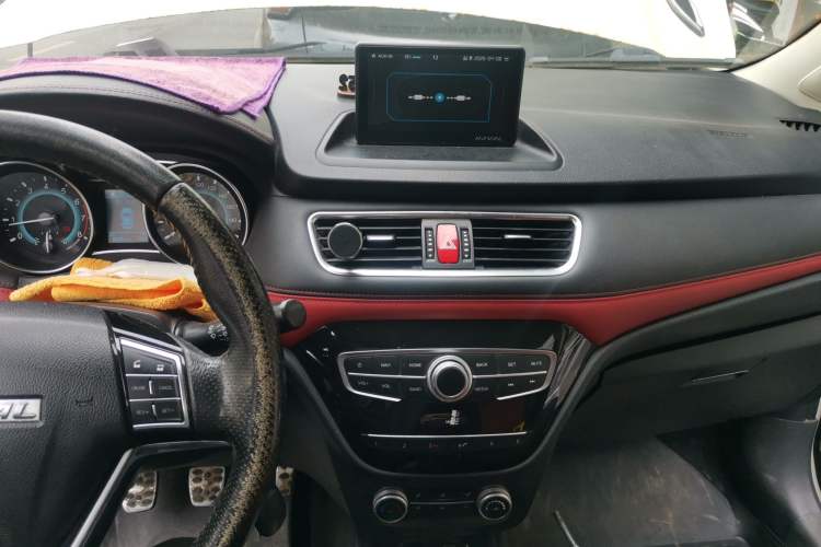 Used Haval H1 2016 Revised Version Blue Badge 1.5L Manual Comfort Edition Audio And AC Panel