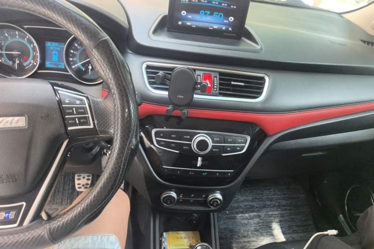 Used Haval H1 2016 Revised Version Blue Badge 1.5L Manual Comfort Edition Audio And AC Panel