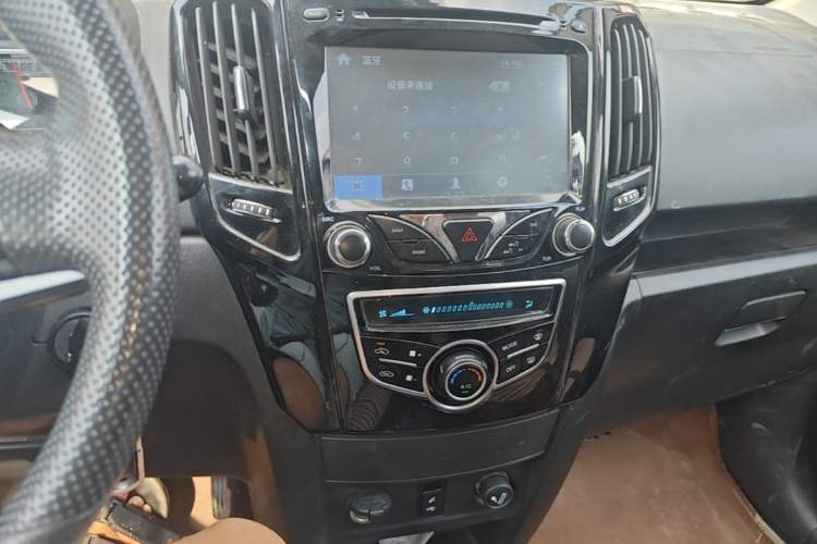 Used Haval H1 2016 Red Label 1.5L AMT Comfort Model Audio And AC Panel