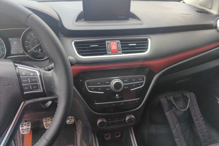 Used Haval H1 2016 Revised Version Blue Badge 1.5L Manual Comfort Edition Audio And AC Panel