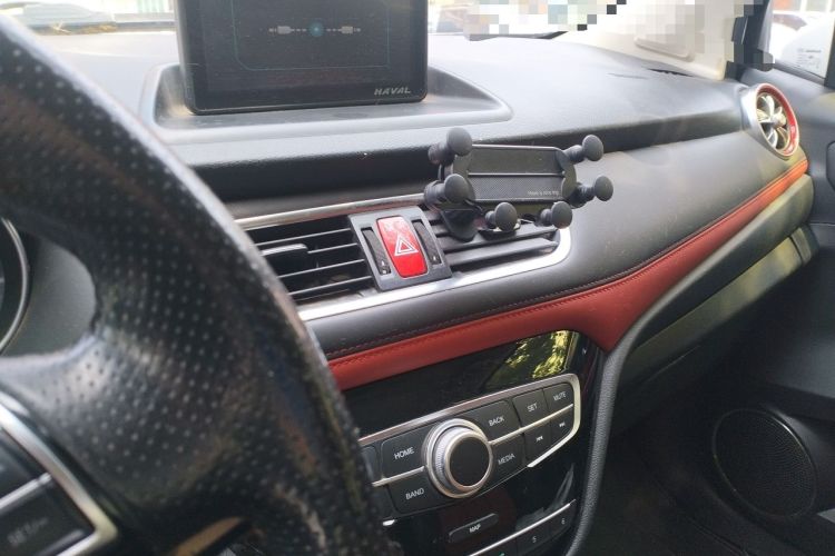 Used Haval H1 2016 Revised Version Blue Badge 1.5L AMT Comfort Edition Audio And AC Panel