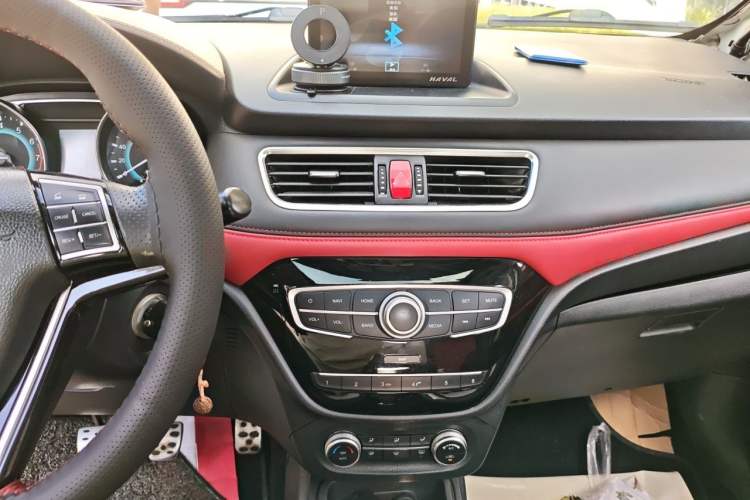 Used Haval H1 2016 Revised Version Blue Badge 1.5L Manual Luxury Edition Audio And AC Panel