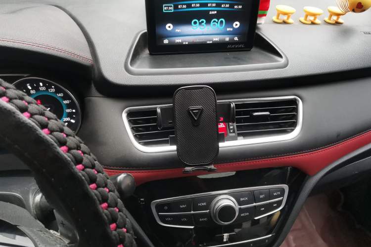 Used Haval H1 2016 Revised Version Blue Badge 1.5L AMT Luxury Edition Audio And AC Panel