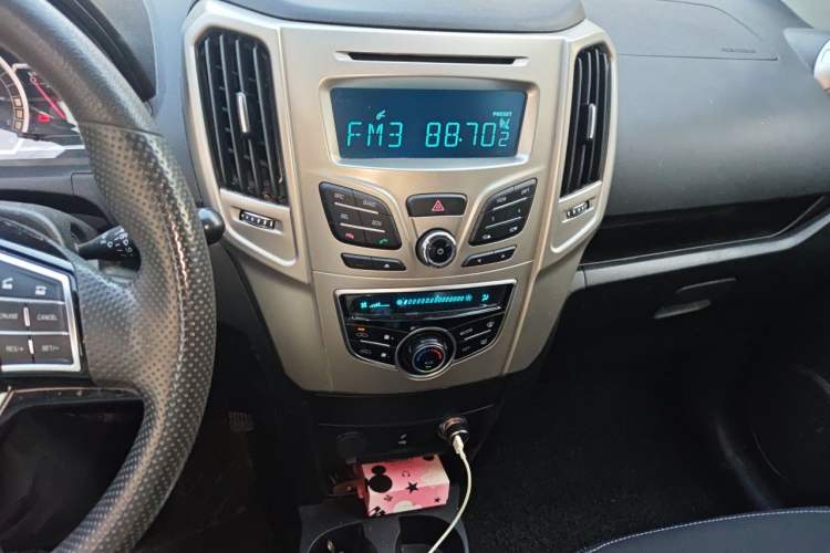 Used Haval H1 2016 Red Label 1.5L AMT Comfort Model Audio And AC Panel