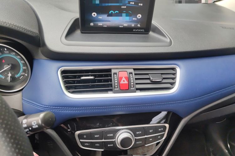 Used Haval H1 2016 Blue Label 1.5L AMT Luxury Model Audio And AC Panel