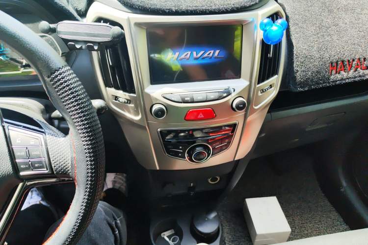Used Haval H1 2016 Red Label 1.5L Manual Luxury Model Audio And AC Panel