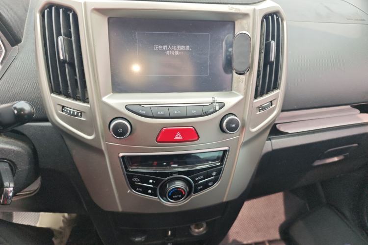 Used Haval H1 2016 Red-Label 1.5L AMT Luxury Model Audio And AC Panel