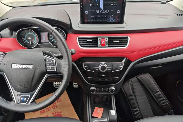 Used Haval H1 2016 Blue Label 1.5L AMT Urban Model Audio And AC Panel