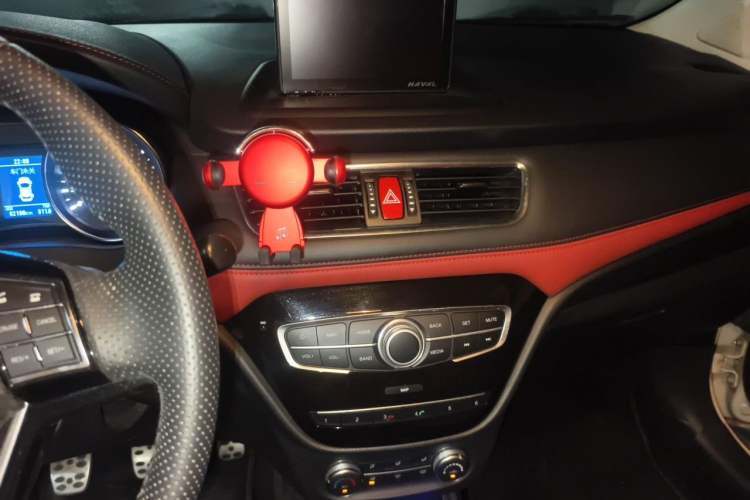 Used Haval H1 2016 Revised Version Blue Badge 1.5L Manual Comfort Edition Audio And AC Panel