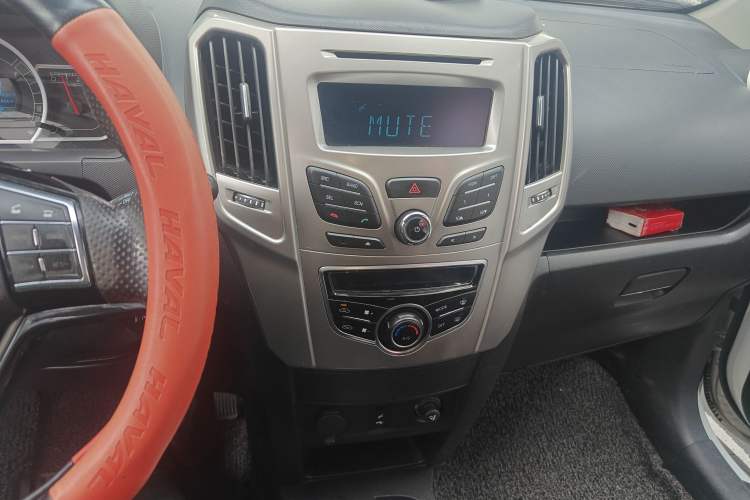 Used Haval H1 2016 Red Label 1.5L AMT Comfort Model Audio And AC Panel