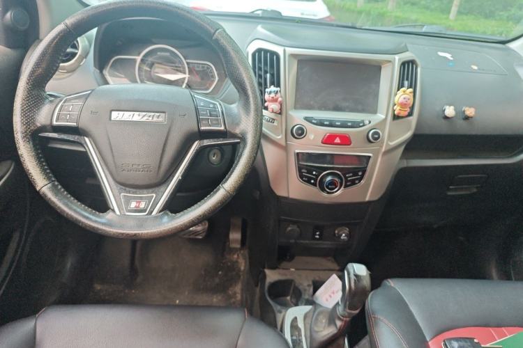 Used Haval H1 2016 Red-Label 1.5L AMT Luxury Model Center Console