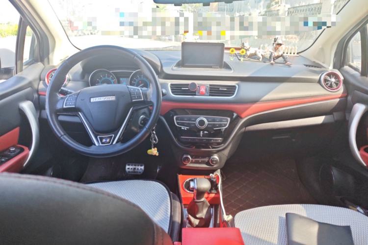 Used Haval H1 2016 Revised Version Blue Badge 1.5L AMT Luxury Edition Center Console