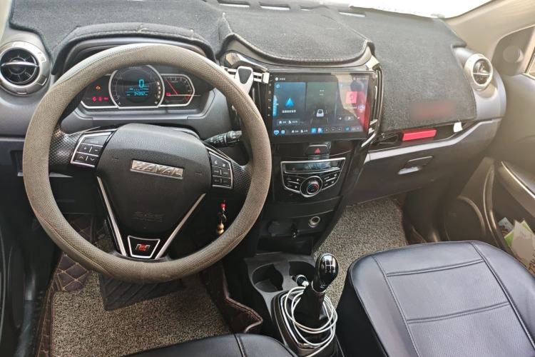 Used Haval H1 2016 Red Label 1.5L Manual Comfort Edition Center Console