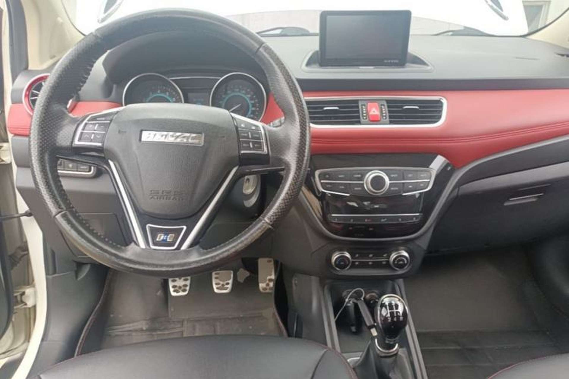 Used Haval H1 2016 Blue Label 1.5L Manual Luxury Model Center Console
