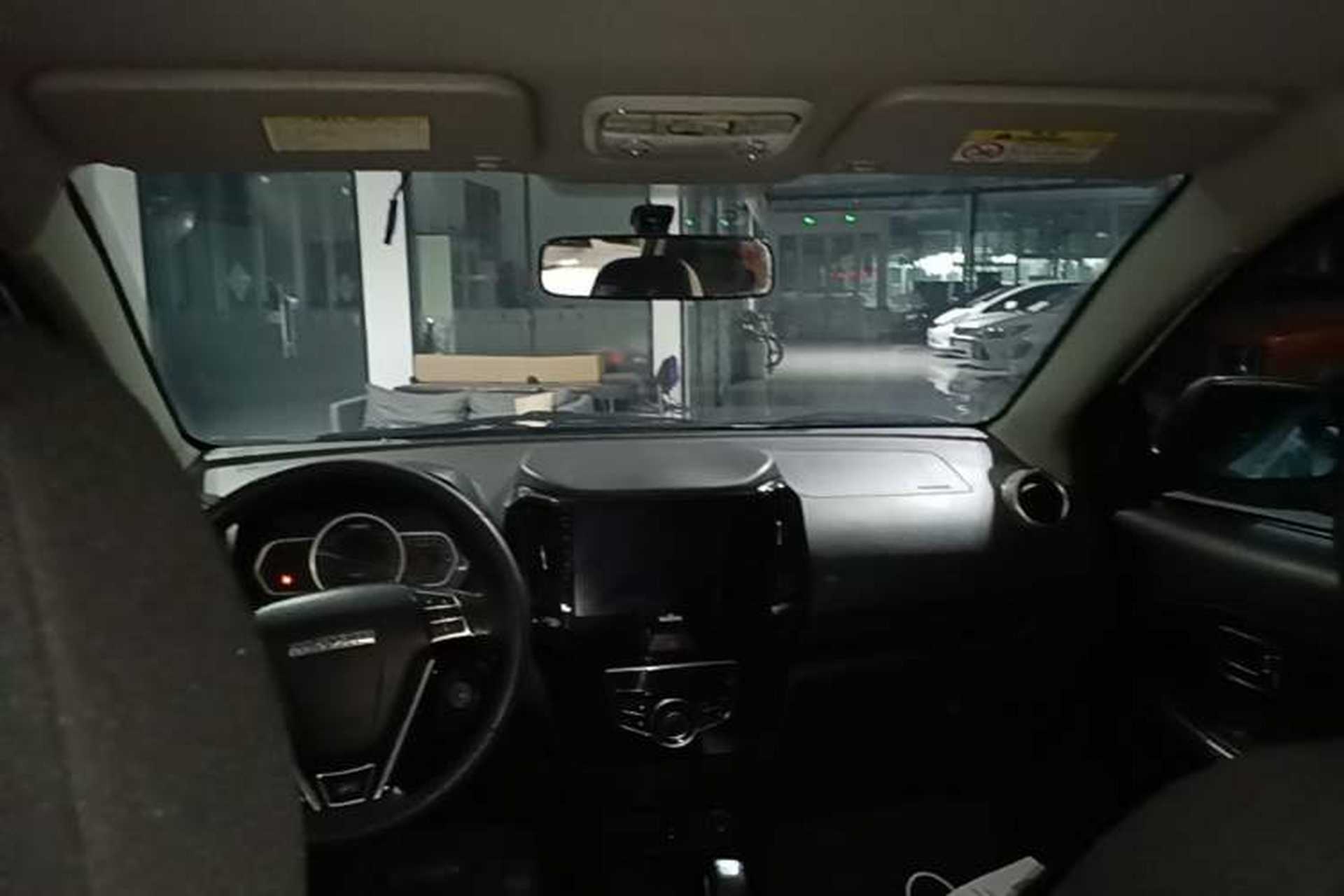 Used Haval H1 2016 Red Label 1.5L AMT Comfort Model Center Console