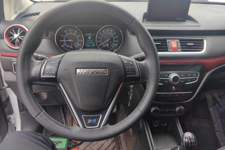 Used Haval H1 2016 Revised Version Blue Badge 1.5L Manual Comfort Edition Center Console