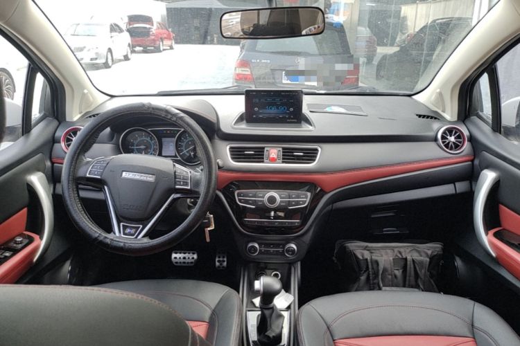 Used Haval H1 2016 Revised Version Blue Badge 1.5L AMT Luxury Edition Center Console