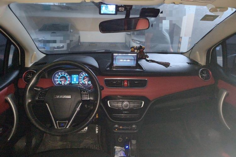 Used Haval H1 2016 Blue Label 1.5L AMT Urban Model Center Console