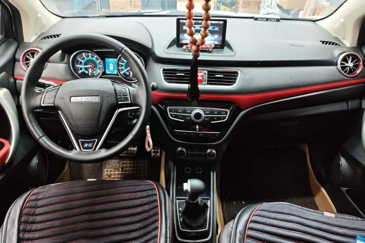 Used Haval H1 2016 Revised Version Blue Badge 1.5L AMT Luxury Edition Center Console