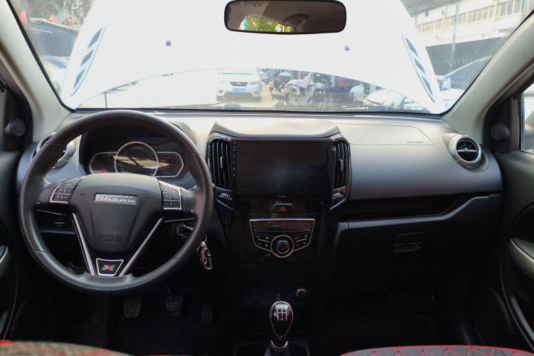 Used Haval H1 2016 Red Label 1.5L Manual Comfort Edition Center Console