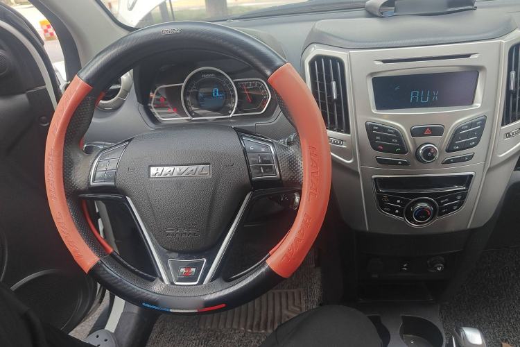 Used Haval H1 2016 Red Label 1.5L AMT Comfort Model Center Console