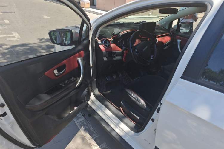 Used Haval H1 2016 Blue Label 1.5L Manual Urban Model Driver Seat