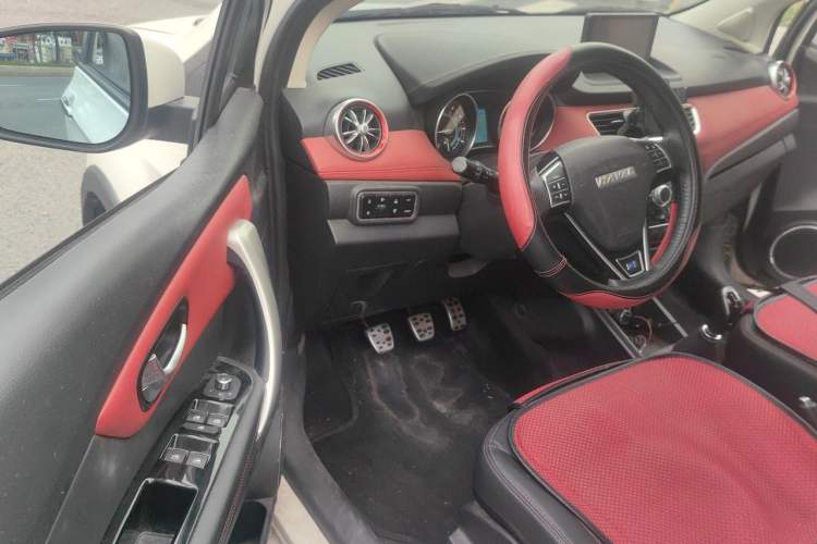 Used Haval H1 2016 Blue Label 1.5L Manual Luxury Model Driver Seat